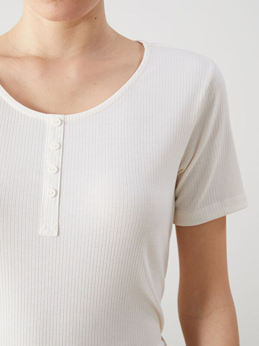 Bisiklet Yaka Dokulu Kad?n Ti??rt