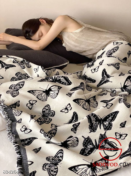 Велюровое покрывало на кровать