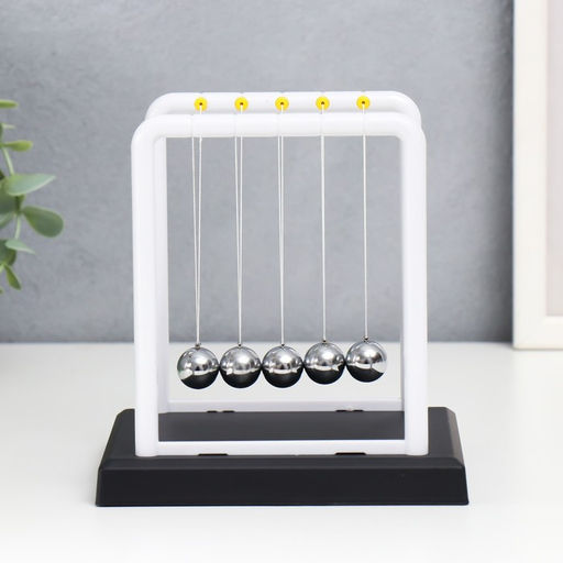 Маятник пластик "Шары Ньютона" белый 14х11,5х13,5 см