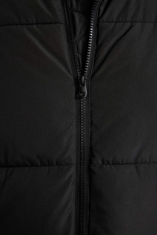 Водоотталкивающая куртка оверсайз с воротником-стойкой, дутая куртка-пуховик - Defacto фото 5