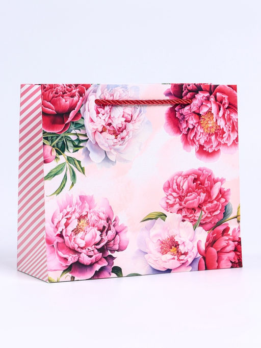Цена за 2 шт. Пакет подарочный с окном Пионы, 25?10?22 см