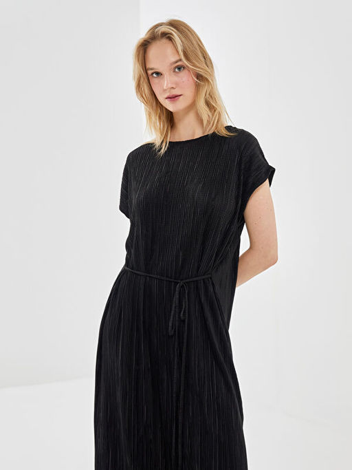 Bisiklet Yaka Dokulu Elbise