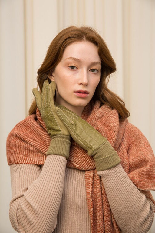 Перчатки из экокожи и шерсти