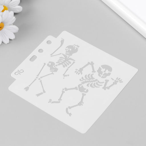 Цена за 2 шт. Трафарет пластик "Танцующие скелеты" 13х14 см