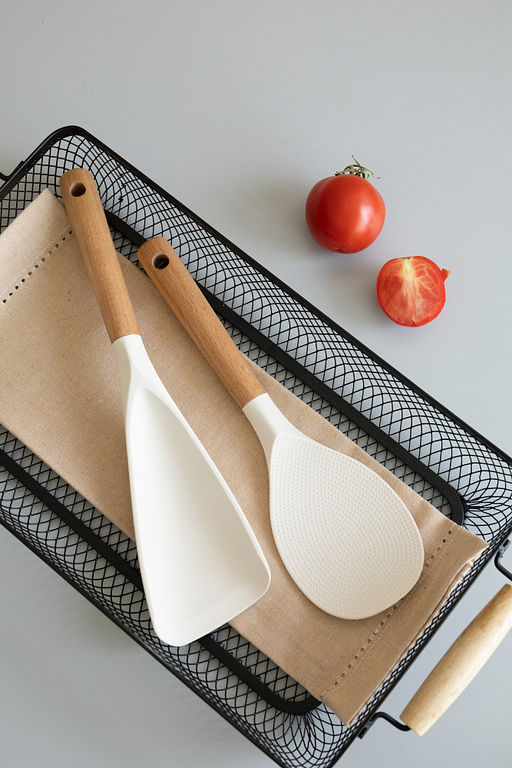 Ложка для мультиварки молочный силикон+нейлон, ручка из бука - Denastia фото 4