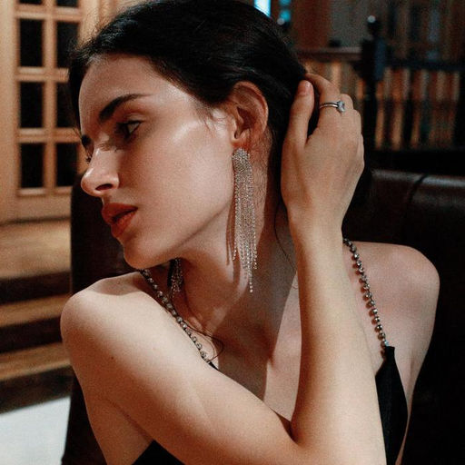 Серьги висячие со стразами Голливуд водопад нитей, белые в серебре, 11 см