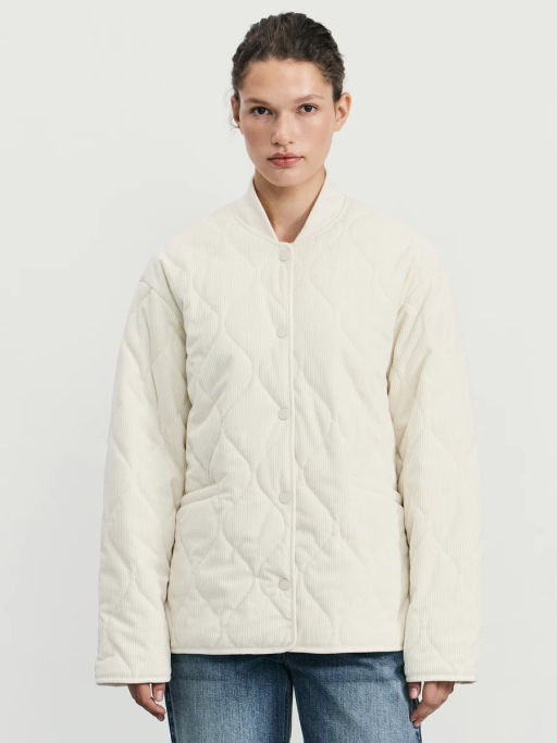 Стеганая куртка-бомбер из фактурной ткани / Zarina фото 3