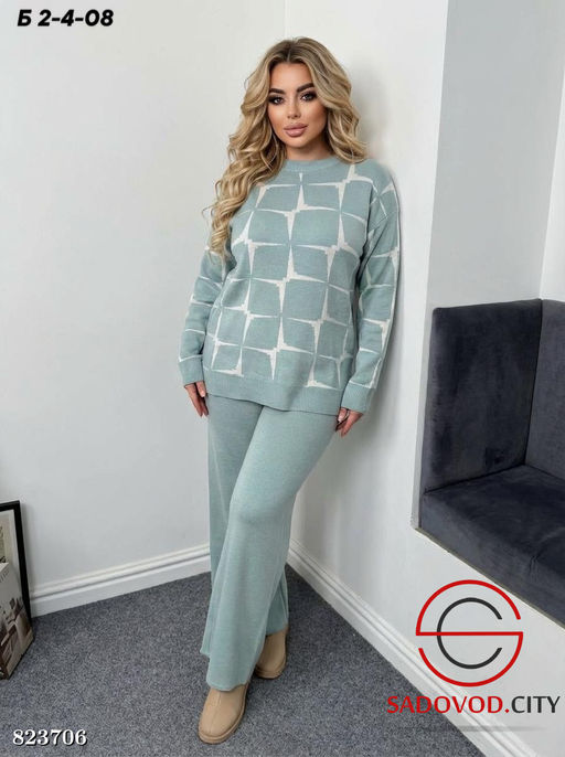 Костюм женский с рисунком