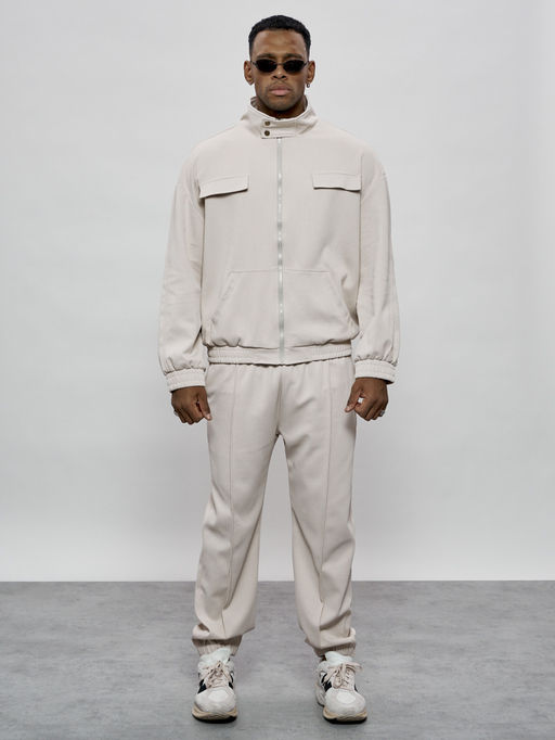 Спортивный костюм бежевого цвета