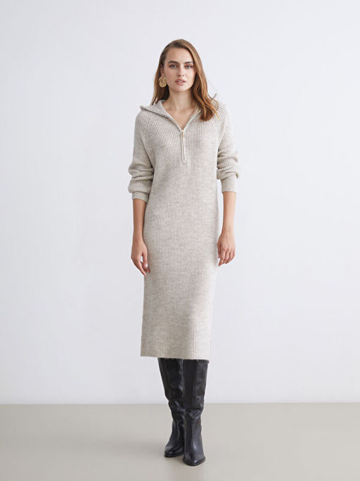 Dik Yaka Triko Elbise