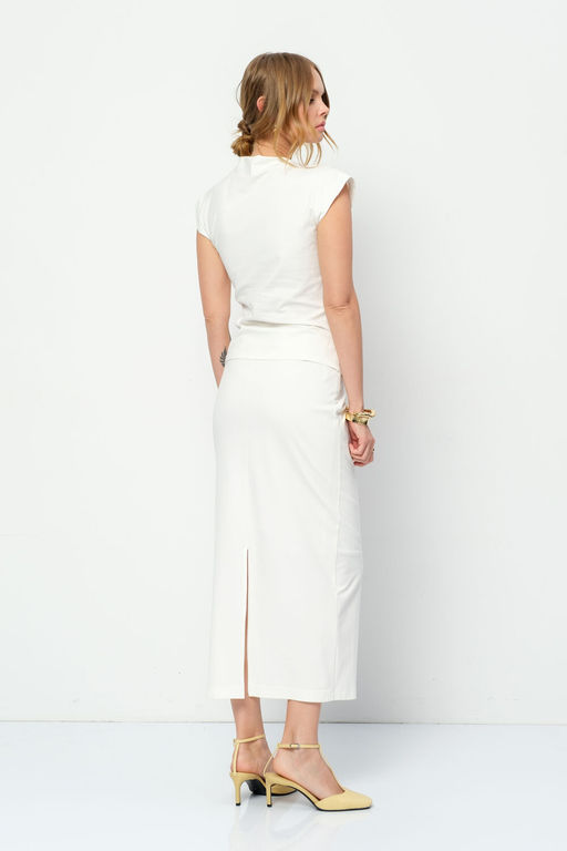 Топ Pirs 5901 молочный