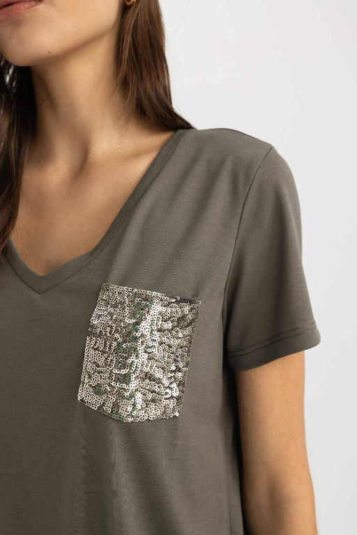 Футболка стандартного кроя с V-образным вырезом и короткими рукавами - Defacto фото 4