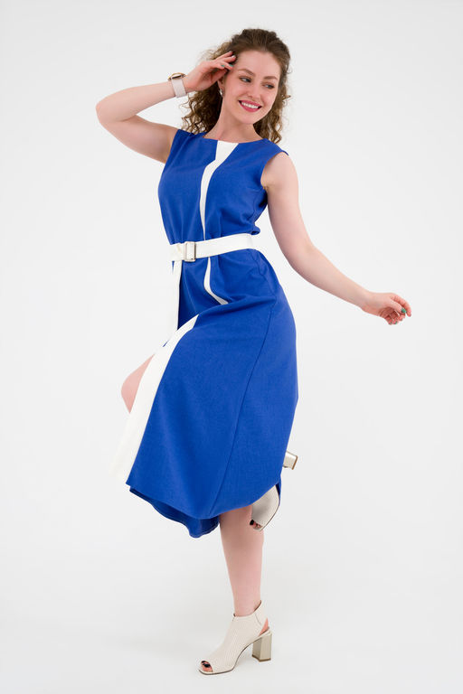 Платье с поясом василек