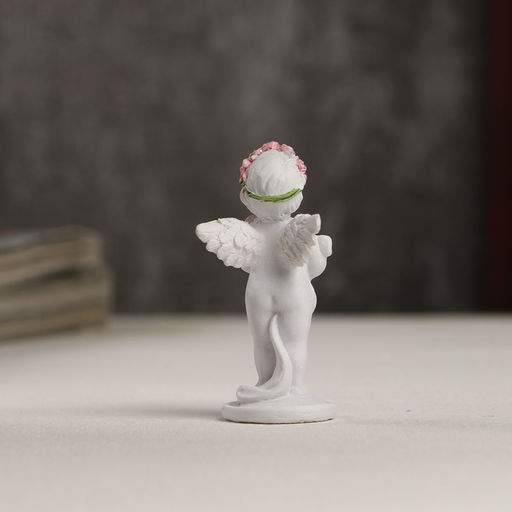 Цена за 2 шт. Сувенир полистоун "Белоснежный ангел в розовом веночке с букетом роз" 5,3х2,3х2,3 см