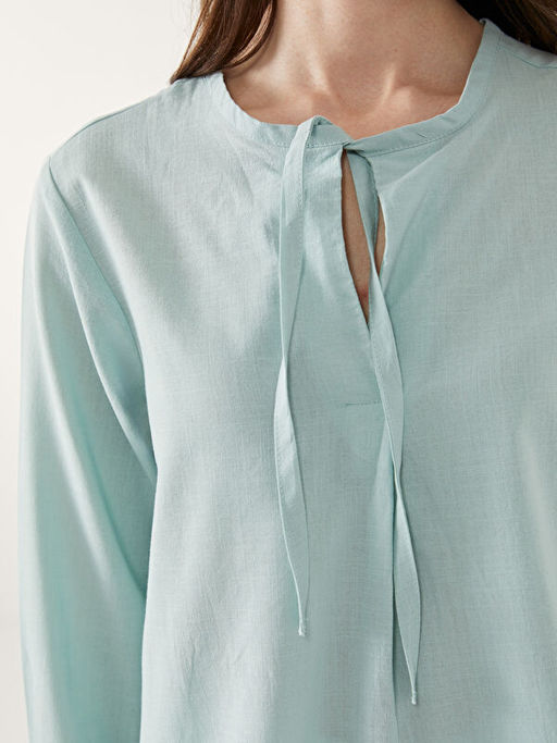 Ba?lamal? Yaka Kad?n Bluz