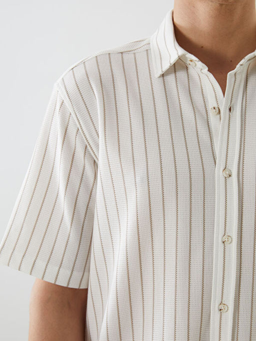 Regular Fit K?sa Kollu ?izgili Erkek G?mlek