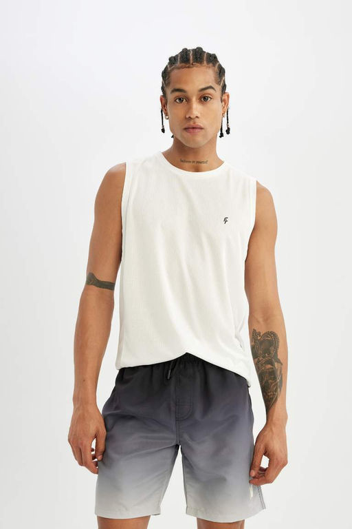 Шорты для плавания выше колена стандартной посадки с сетчатой подкладкой и градиентным принтом - Defacto фото 3