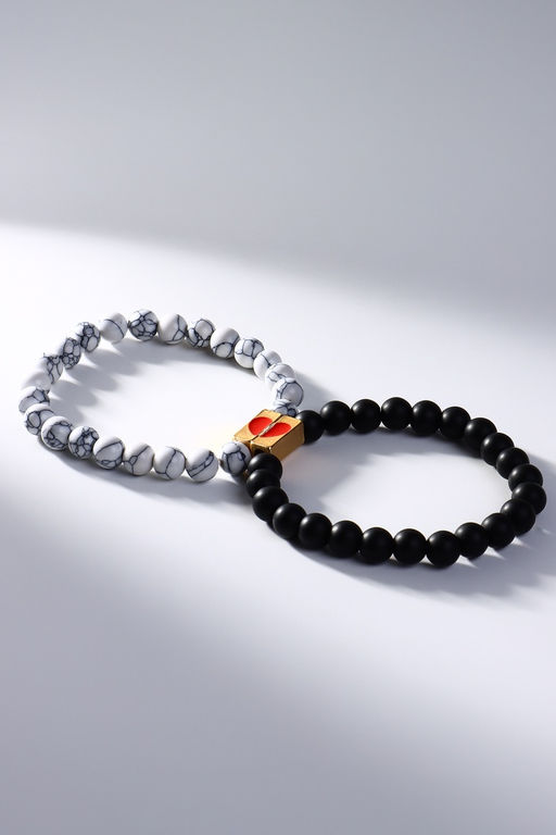 Браслеты парные «Неразлучники» сердце с бусинами, чёрно-белые, шар №8, d=6.5 см