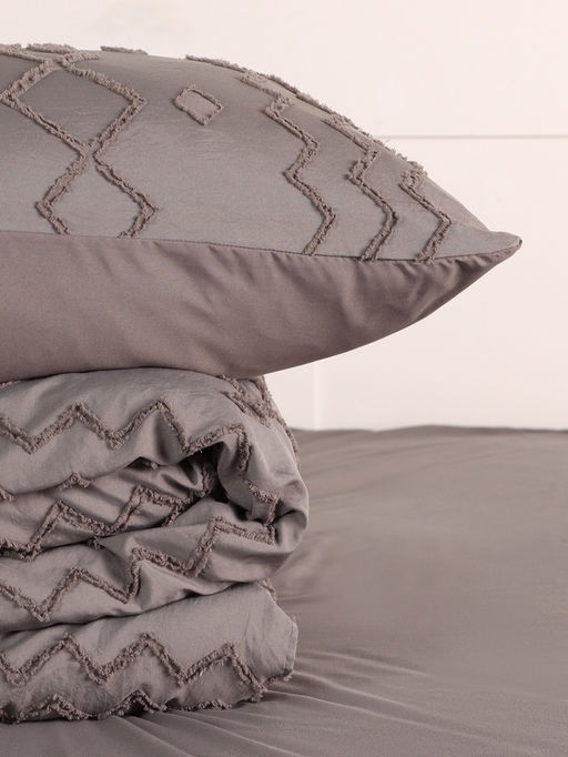 Постельное бельё Евро Тафтинг орнамент 200?217 см,230?240 см,50?70 см-2 шт., серое, 110 г/м? - Lovelife фото 6