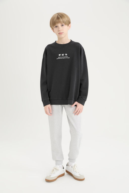 Oversize Geni_ Kal_p Bisiklet Yaka S_rt Bask_l_ Y_kamal_ Soluk Efektli Sweatshirt Erkek _ocuk - Defacto фото 6