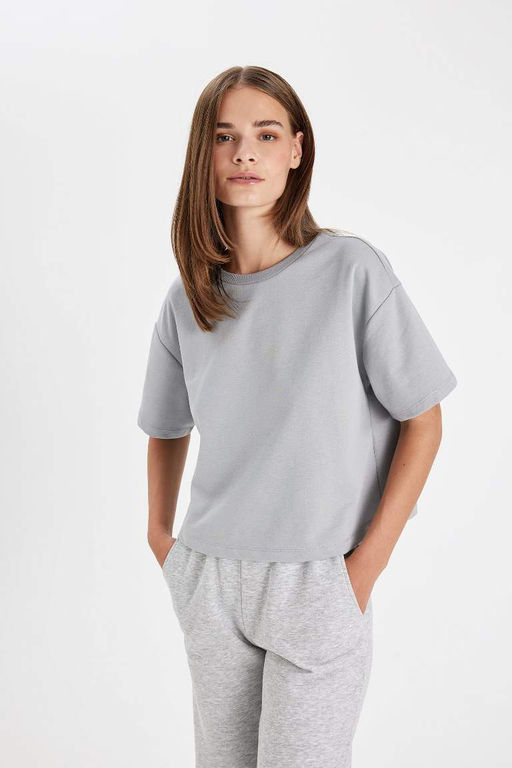 Женская серая базовая однотонная футболка с круглым вырезом и короткими рукавами Relax Fit - Defacto фото 4