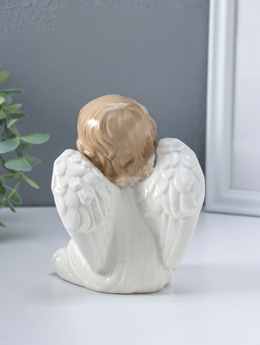 Сувенир керамика "Ангел в белом платье, сидит" 10х11,5х13,5 см