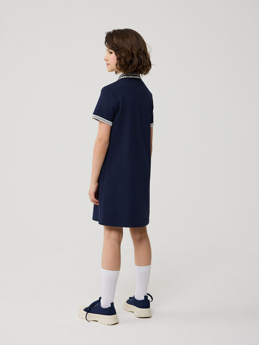 Платье с короткими рукавами