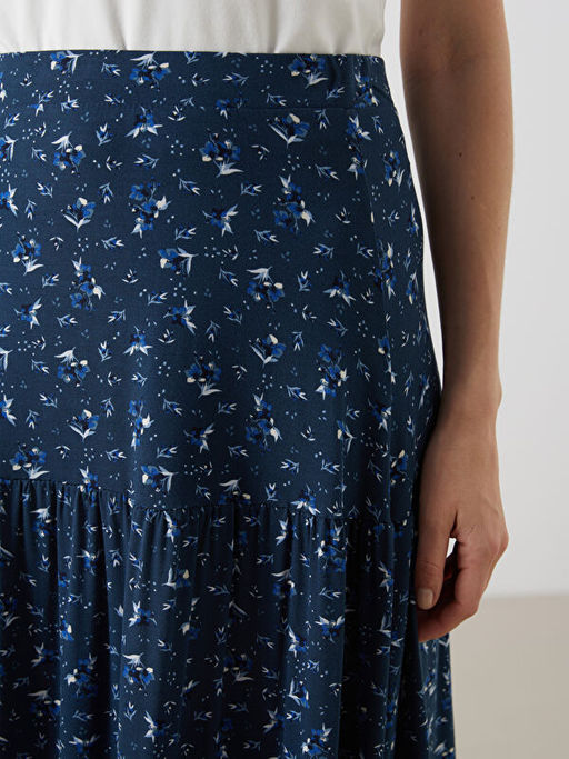 Beli Lastikli ?i?ekli Kad?n Etek