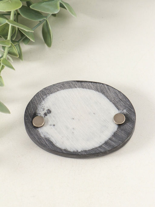 Магнит "Лошадь бегущая (барельеф)" 5,5 см