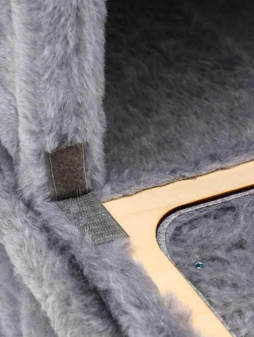 Домик для кошек с когтеточкой, квадратный, этажи 33 х 40 х 103 см, ковролин , серая