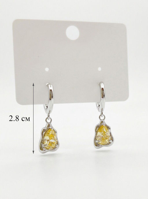 Стильные серьги