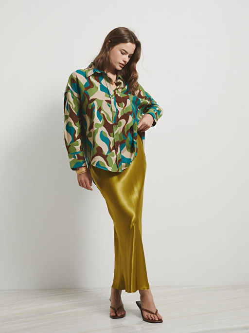 Standart Fit D?z Saten Kad?n Etek