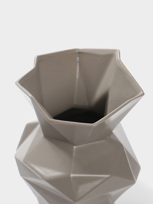 Ваза настольная керамика "Анхель" 20х12 см, серый