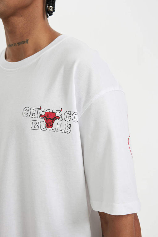 DeFactoFit Футболка Oversize с круглым вырезом и короткими рукавами NBA Chicago Bulls  фото 4