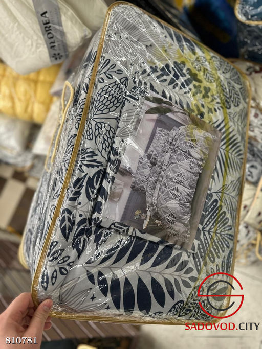 Комплект постельного белья с одеялом и подушками