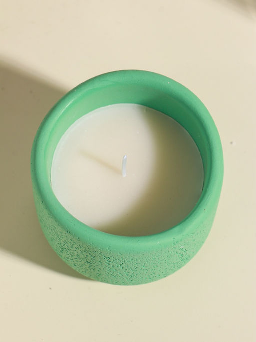 Свеча в вулканическом подсвечнике "Изгиб" мятная 8,3х8,5х7 см