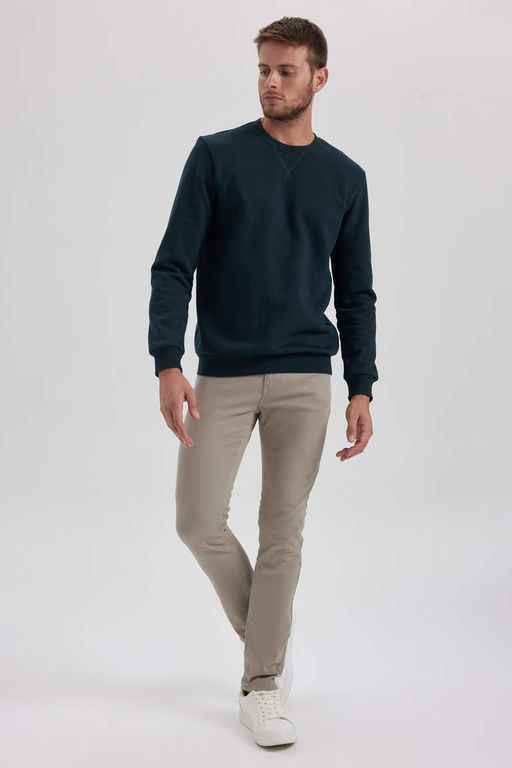 Базовый хлопковый свитшот обычного кроя с круглым вырезом - Defacto фото 2