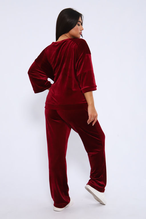 Женский костюм с брюками и кофтой 320