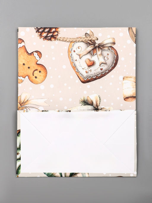 Цена за 2 шт. Пакет подарочный новогодний ламинированный, «Дед Мороз в лесу», 18×10×22.3 см