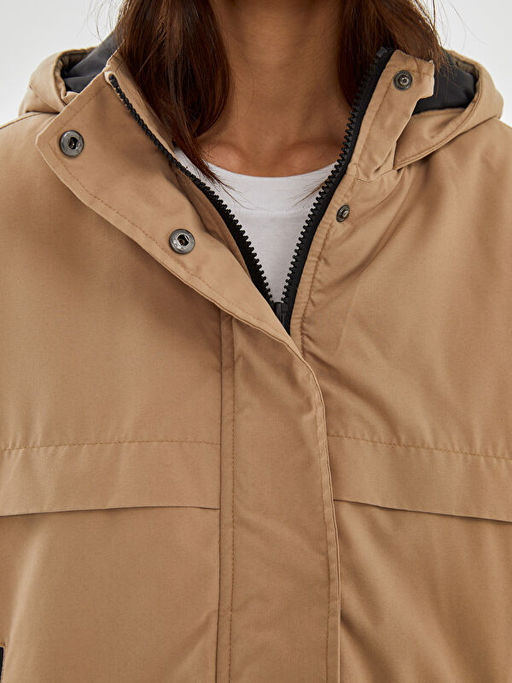 Kap??onlu Oversize Kad?n ?i?me Mont