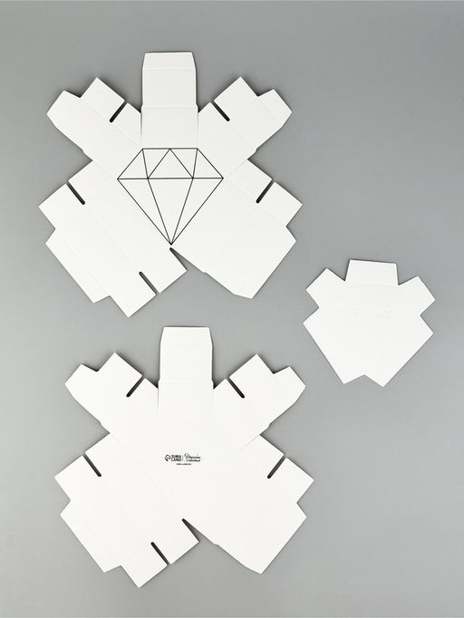 Цена за 5 шт. Коробка подарочная под бижутерию «Белая, тиснение», 10×9×3.5 см