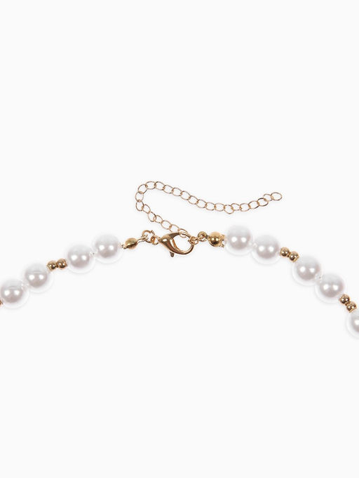 Кулон на жемчужных бусах "Вишня", цвет белый в золоте