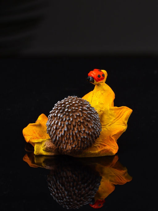 Фигурка полистоун «Ёжик с божьей коровкой», 3.7×6×6.5 см