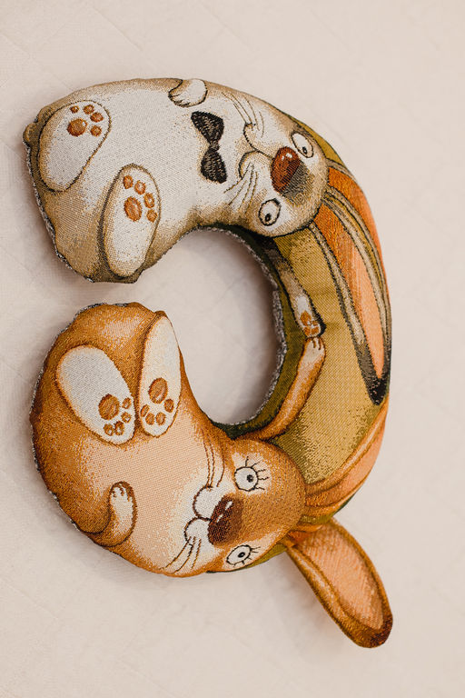 Подушка игрушка С любовью зайчата 30*40