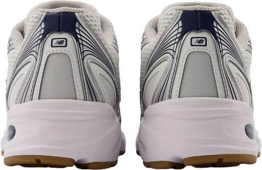 Кроссовки взрослые