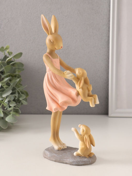 Фигурка полистоун Зайки. Мама с детьми, 9.5?6?22.5 см