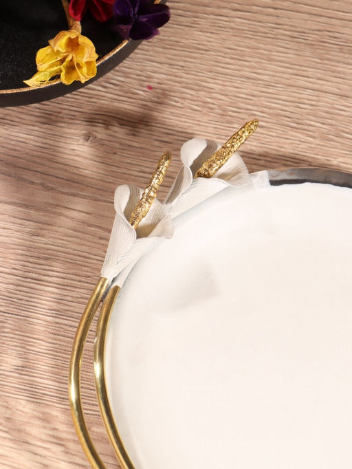 Блюдо сервировочное овальное Белые цветы каллы белое с золотом, нерж. сталь 24х17,5х4 см 1043955 - Simaland фото 4