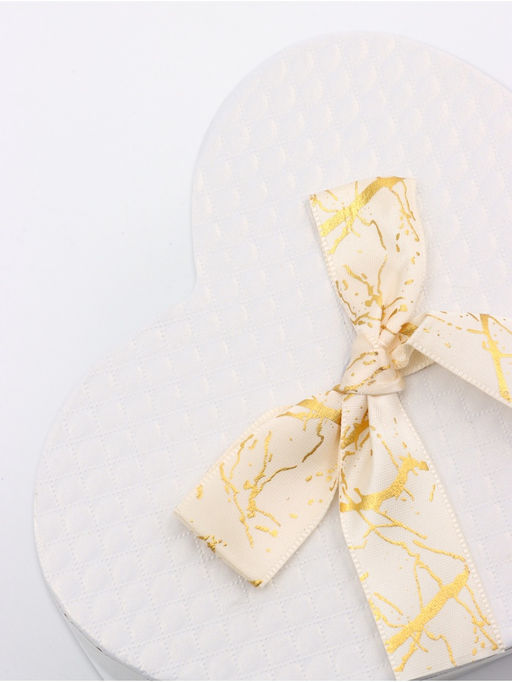 Набор подарочных коробок сердце 3 в 1, белый с бантом, 22?20?9; 18.5?17?7.5; 16?14?6 см - UPAK LAND фото 3