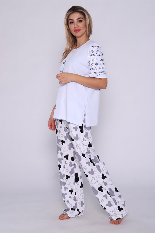 Костюм женский с брюками и футболкой 376