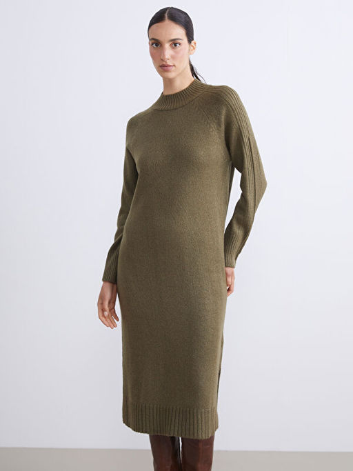 Yar?m Bal?k?? Yaka Y?rtma?l? Triko Elbise